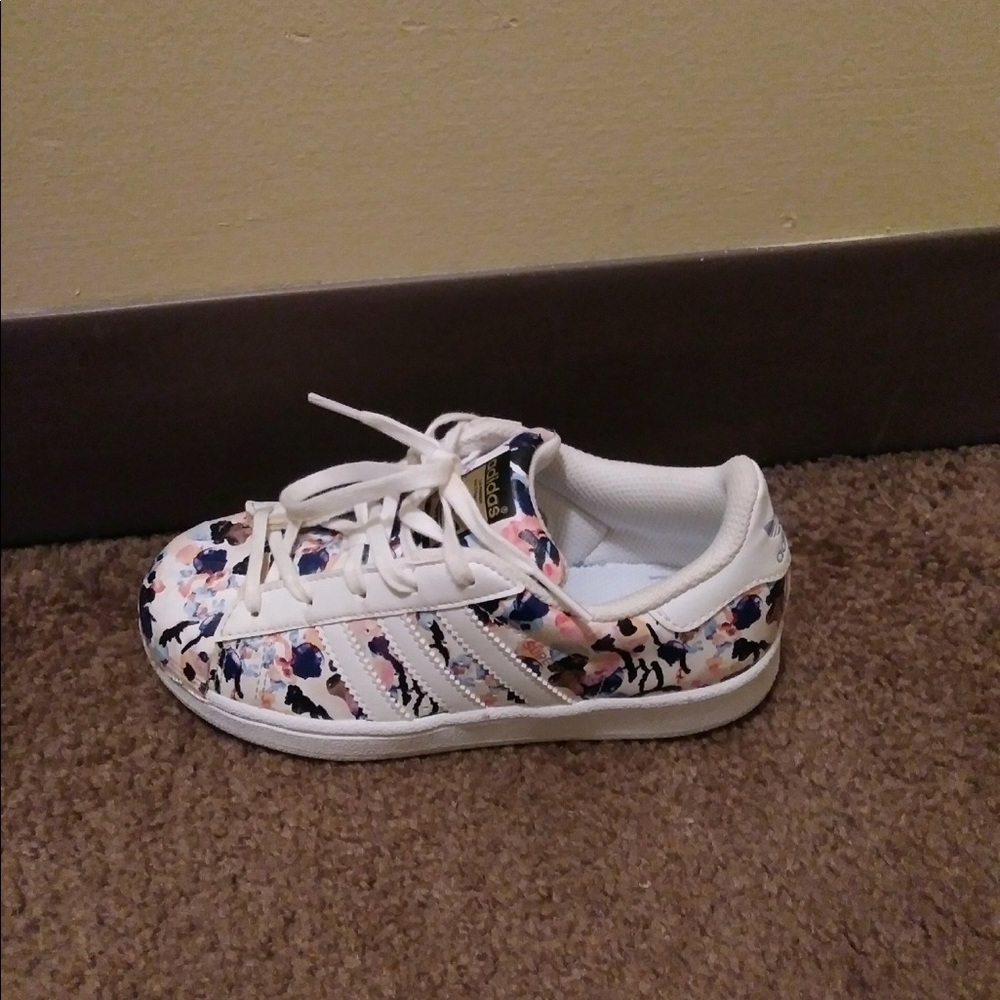Kids 13 adidas shoe
